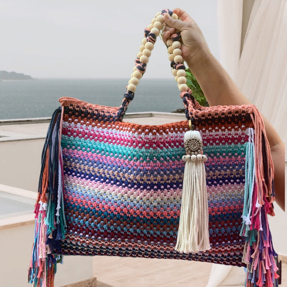 New Handmade Macrame Fringe Bag with Keychain - Picture 1 of 9